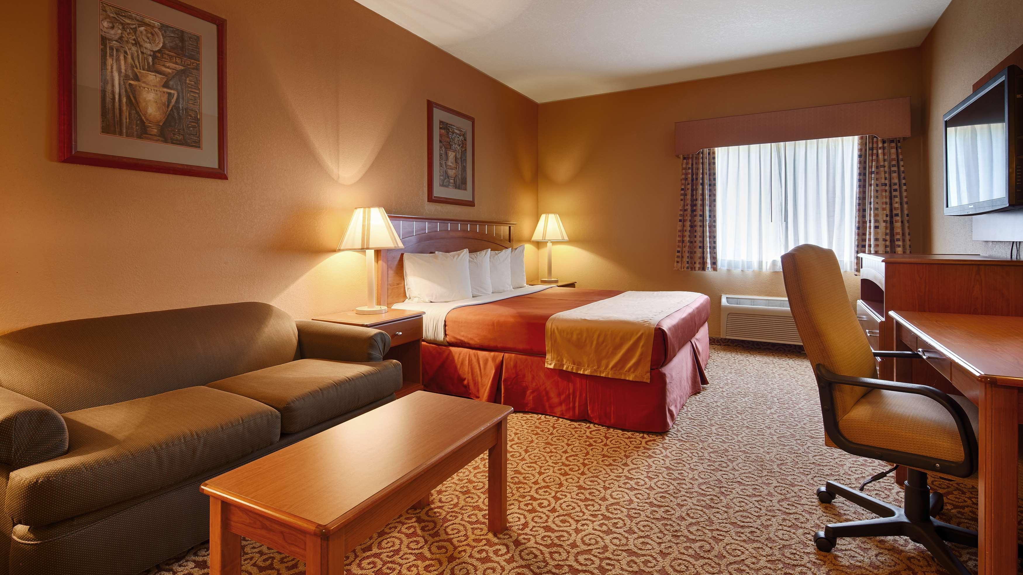 Best Western Plus Hannaford Inn & Suites Cincinnati Exterior photo