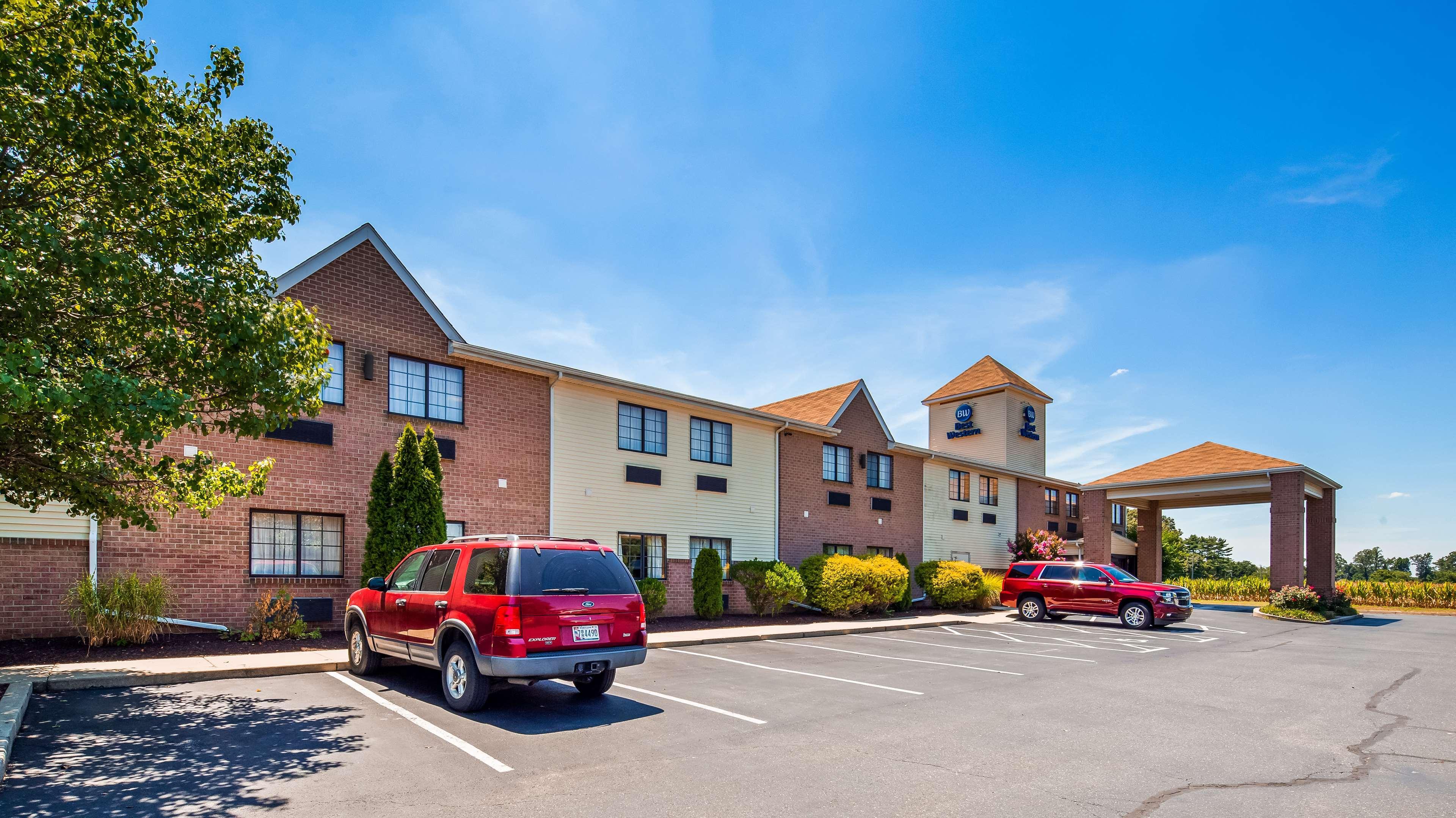 Best Western Plus Hannaford Inn & Suites Kenwood Exterior photo